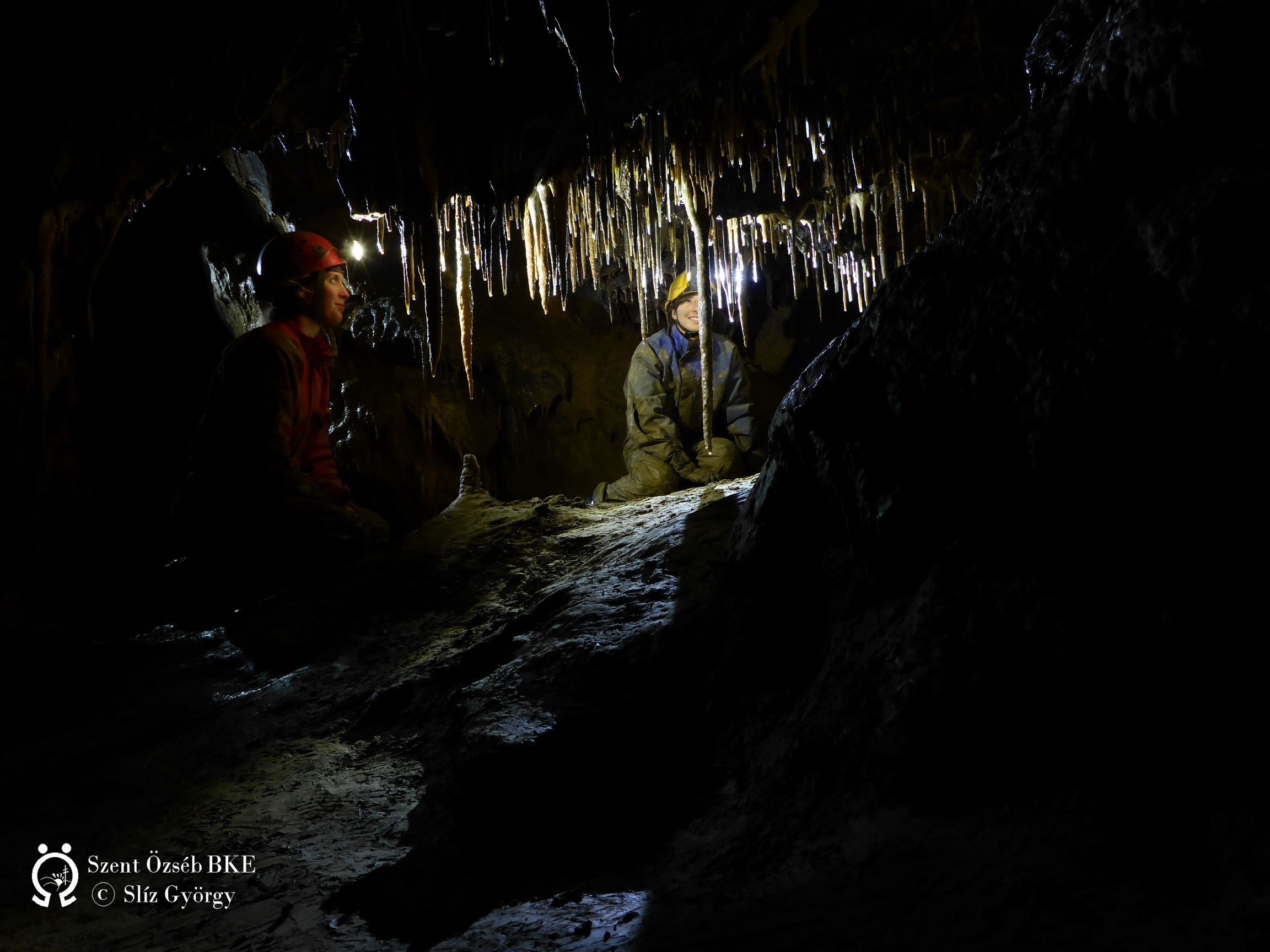 István-lápai-barlang, fosszilis járat a drótkötélhíd túloldala közelében