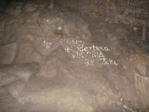 Egykori felirat a mélyponti teremben