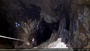 A Törpill-akna alsó fele -200m körül (képkocka-kivágat Gelegonya Gábor videójából)